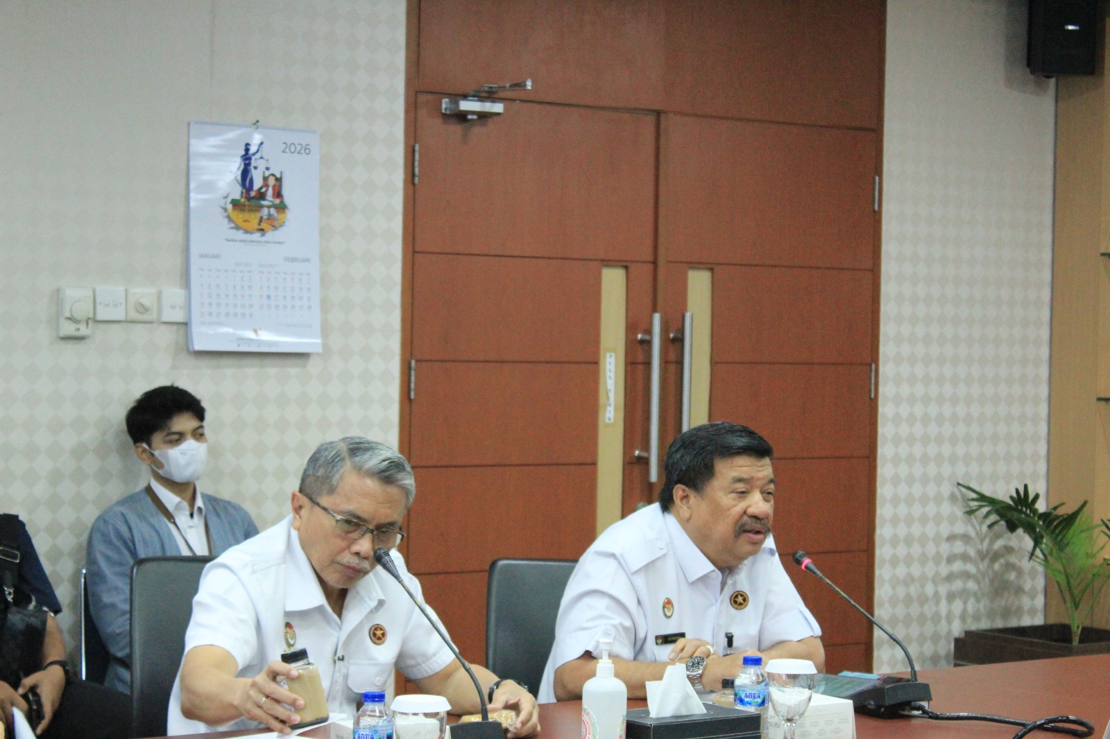 Penasihat Khusus Presiden Bidang Polhukam Dan Komisi Yudisial Bahas Penguatan Peran KY Dalam Pemberantasan Mafia Peradilan Penasihat Khusus Presiden Bidang Polhukam Dan Komisi Yudisial Bahas Penguatan Peran KY Dalam Pemberantasan Mafia Peradilan