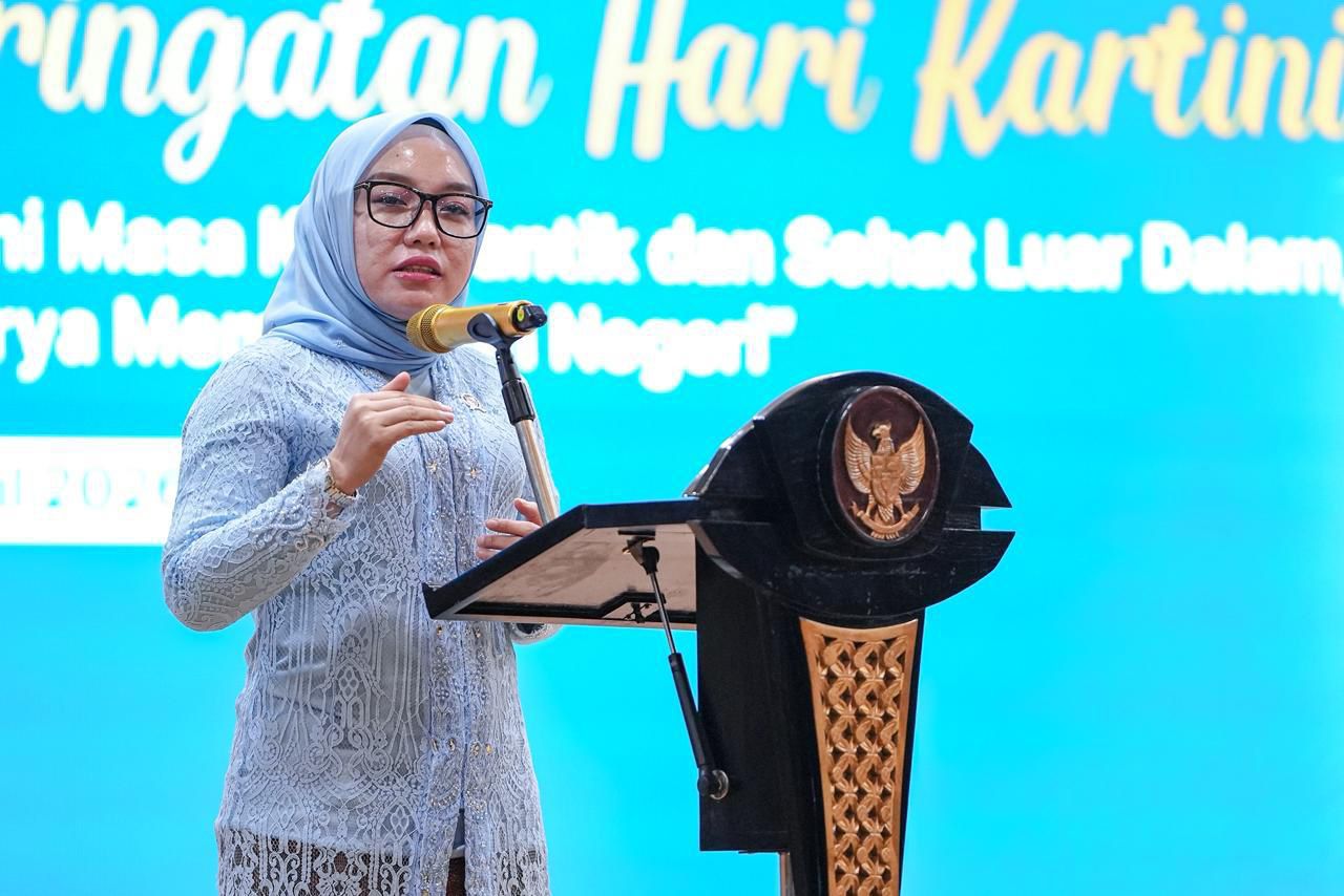 Wamenkop Farida Farichah: Kartini Masa Kini Harus Miliki Kemandirian dan Semangat Belajar Wamenkop Farida Farichah: Kartini Masa Kini Harus Miliki Kemandirian dan Semangat Belajar