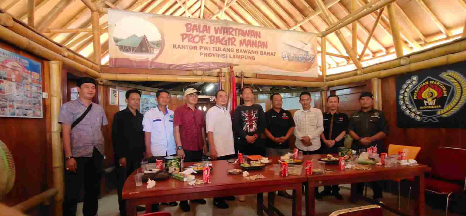 Diskominfo Kab. Tubaba Gelar Rapat Konsolidasi Bersama Organisasi Pers Diskominfo Kab. Tubaba Gelar Rapat Konsolidasi Bersama Organisasi Pers