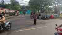 Panit II Samapta Polsek Warunggunung Laksanakan Gatur Lalulintas Panit II Samapta Polsek Warunggunung Laksanakan Gatur Lalulintas
