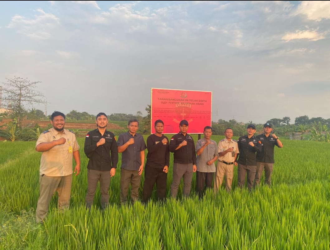 Kejagung Sita Enam Bidang Tanah Soal Kasus Dugaan Korupsi Kredit BPD kepada PT Sritex Kejagung Sita Enam Bidang Tanah Soal Kasus Dugaan Korupsi Kredit BPD kepada PT Sritex