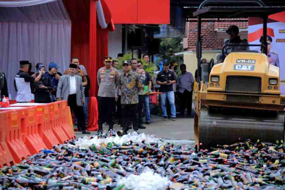 Pemusnahan Barbuk Pemusnahan Barbuk