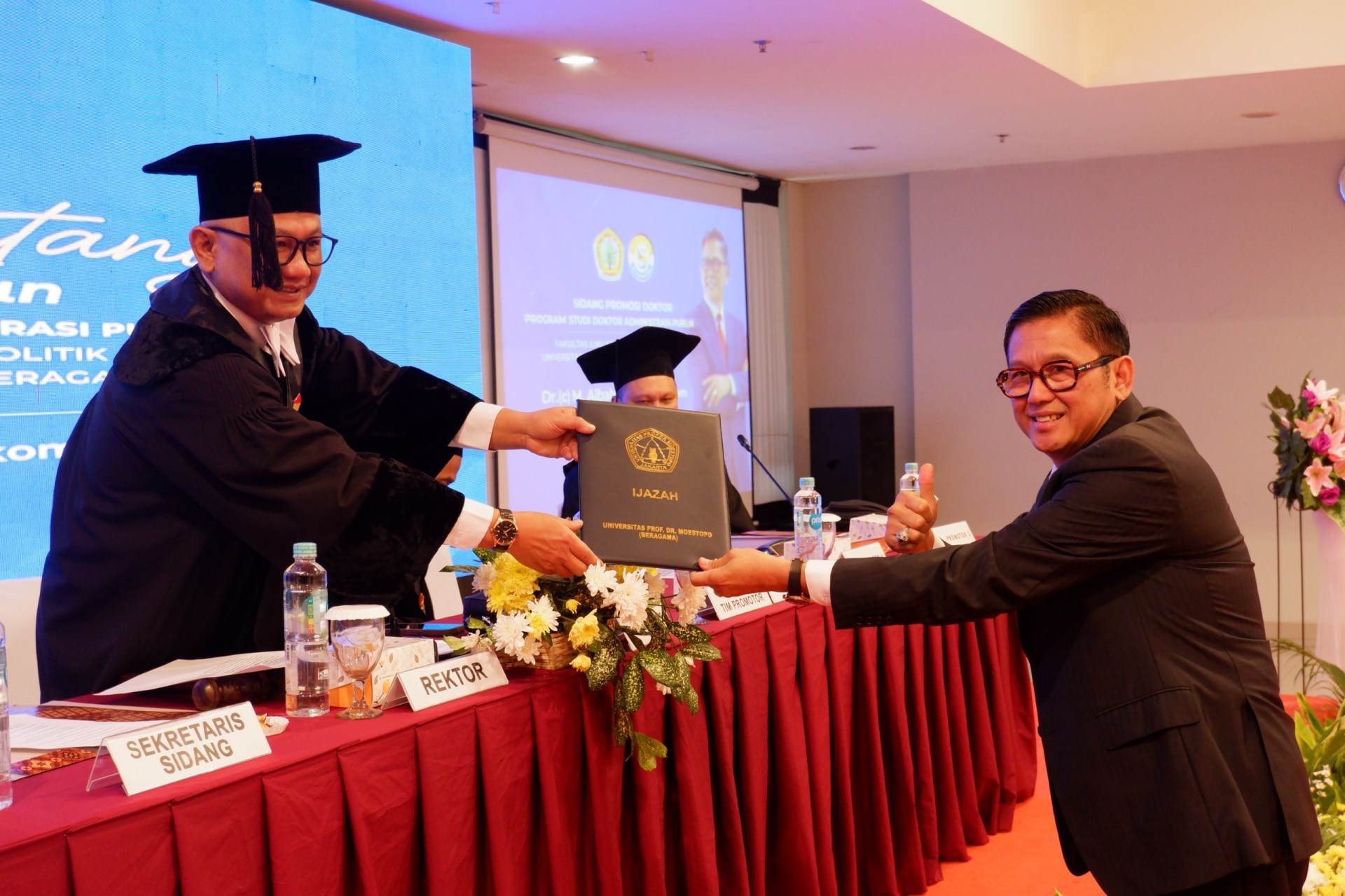 Rektor Universitas Moestopo Berpesan Doktor Baru Jaga Nama Baik Almamater dan Toleransi Rektor Universitas Moestopo Berpesan Doktor Baru Jaga Nama Baik Almamater dan Toleransi