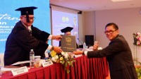 Rektor Universitas Moestopo Berpesan Doktor Baru Jaga Nama Baik Almamater dan Toleransi Rektor Universitas Moestopo Berpesan Doktor Baru Jaga Nama Baik Almamater dan Toleransi