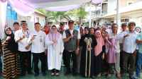 Wakil Bupati Intan Serahkan 10 Unit Rumah Program Bedah RTLH Wakil Bupati Intan Serahkan 10 Unit Rumah Program Bedah RTLH