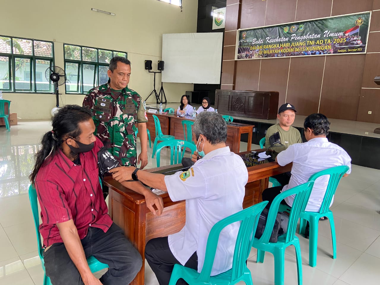 Bhakti Kesehatan Pengobatan Umum, di Aula Mashud Wisnusaputra Kodim 0615/Kuningan Bhakti Kesehatan Pengobatan Umum, di Aula Mashud Wisnusaputra Kodim 0615/Kuningan