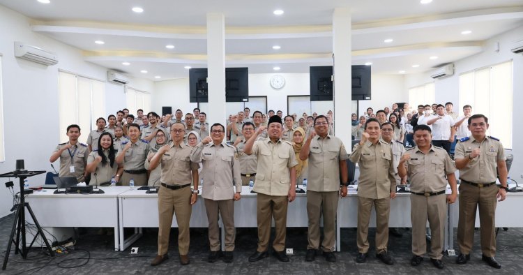 Menteri Nusron Berikan Arahan ke Ditjen SPPR Tekankan Peningkatan Layanan Menteri Nusron Berikan Arahan ke Ditjen SPPR Tekankan Peningkatan Layanan