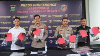 Polres Tangsel Amankan 7 Oknum Suporter Persita Terkait Pelemparan Batu Ke Bus Persis Solo Polres Tangsel Amankan 7 Oknum Suporter Persita Terkait Pelemparan Batu Ke Bus Persis Solo