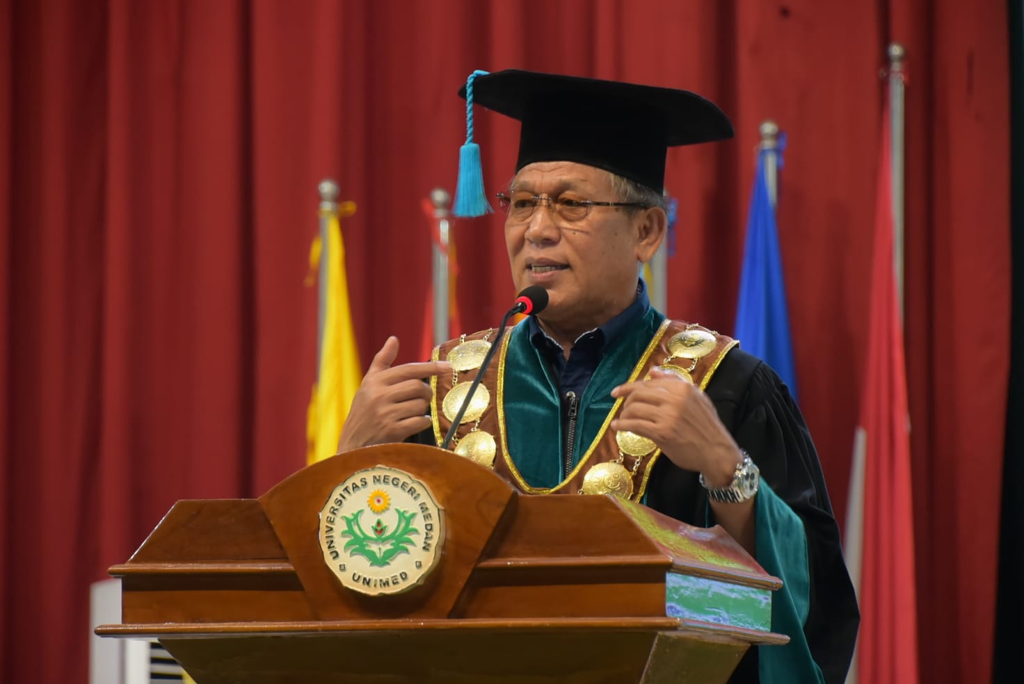 UNIMED Wisuda 2.199, Negeri Ini Hancur Bukan Karena Bodoh, Tapi Karena Hilang Integritas UNIMED Wisuda 2.199, Negeri Ini Hancur Bukan Karena Bodoh, Tapi Karena Hilang Integritas