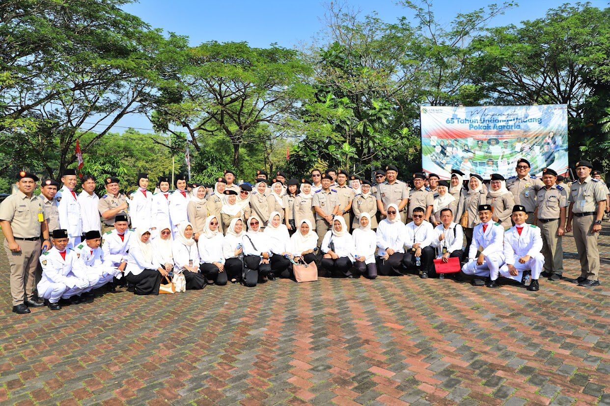 65 Tahun UUPA, “Tanah Terjaga, Ruang Tertata, Wujudkan Astacita” Untuk Kesejahteraan Masyarakat 65 Tahun UUPA, “Tanah Terjaga, Ruang Tertata, Wujudkan Astacita” Untuk Kesejahteraan Masyarakat