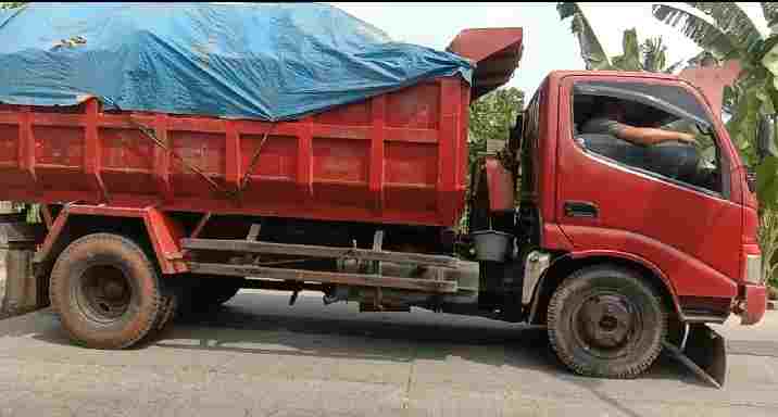 Truk Pengangkut Tanah Truk Pengangkut Tanah
