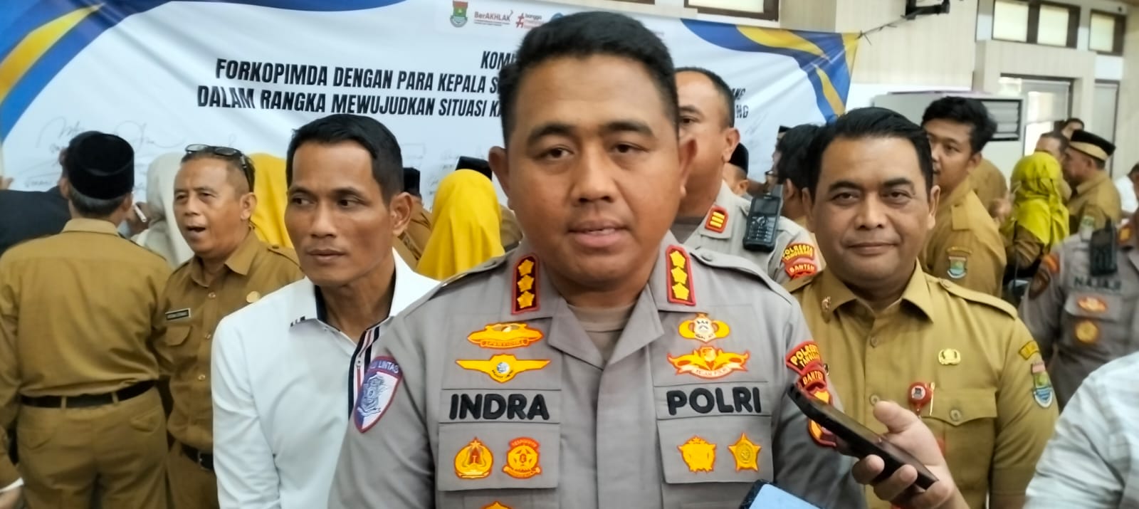 Pelajar di Kabupaten Tangerang Dilarang Bawa Sepeda Motor ke Sekolah Pelajar di Kabupaten Tangerang Dilarang Bawa Sepeda Motor ke Sekolah