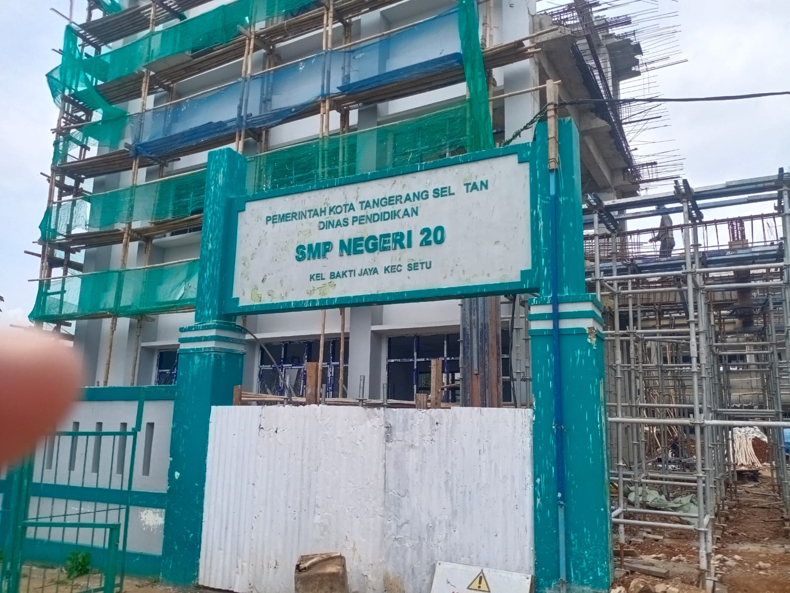 Bangunan SMPN 20 Tangsel Harus Di Audit Mutu Pembangunannya Diduga Kuat Korupsi Bangunan SMPN 20 Tangsel Harus Di Audit Mutu Pembangunannya Diduga Kuat Korupsi