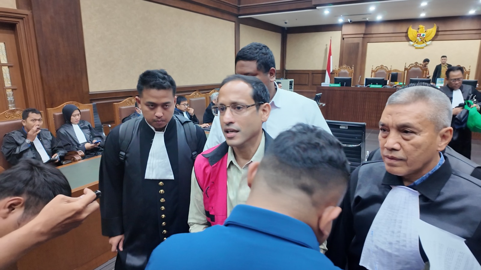 JPU Minta Hakim Tolak Eksepsi Nadiem Makarim dan Lanjut ke Pembuktian JPU Minta Hakim Tolak Eksepsi Nadiem Makarim dan Lanjut ke Pembuktian