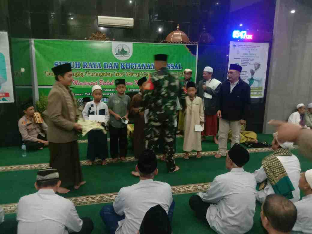 Danramil Cidahu Hadiri Giat Subuh Raya dan Sunatan Massal di Desa Legok Danramil Cidahu Hadiri Giat Subuh Raya dan Sunatan Massal di Desa Legok