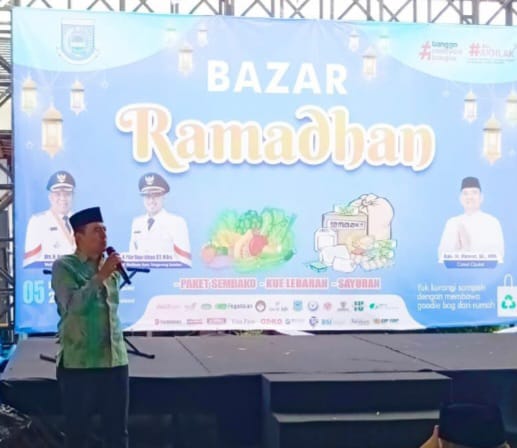 Bazar Ramadhan Kecamatan Ciputat Diserbu Warga Meski Diguyur Hujan Bazar Ramadhan Kecamatan Ciputat Diserbu Warga Meski Diguyur Hujan