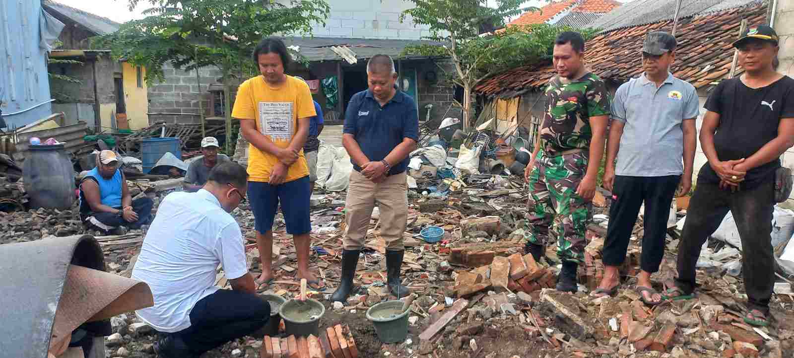 Bedah rumah pemuda Cituis Bedah rumah pemuda Cituis