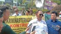 Unras LSM depan kantor bupati Unras LSM depan kantor bupati