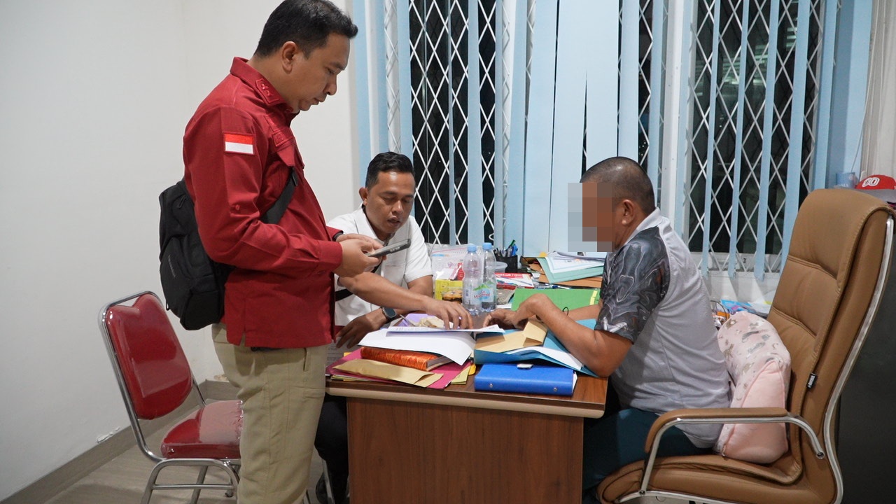 Kejati Sumsel Geledah Kantor KSOP Palembang, Sita Uang dan Barang Bukti Kejati Sumsel Geledah Kantor KSOP Palembang, Sita Uang dan Barang Bukti