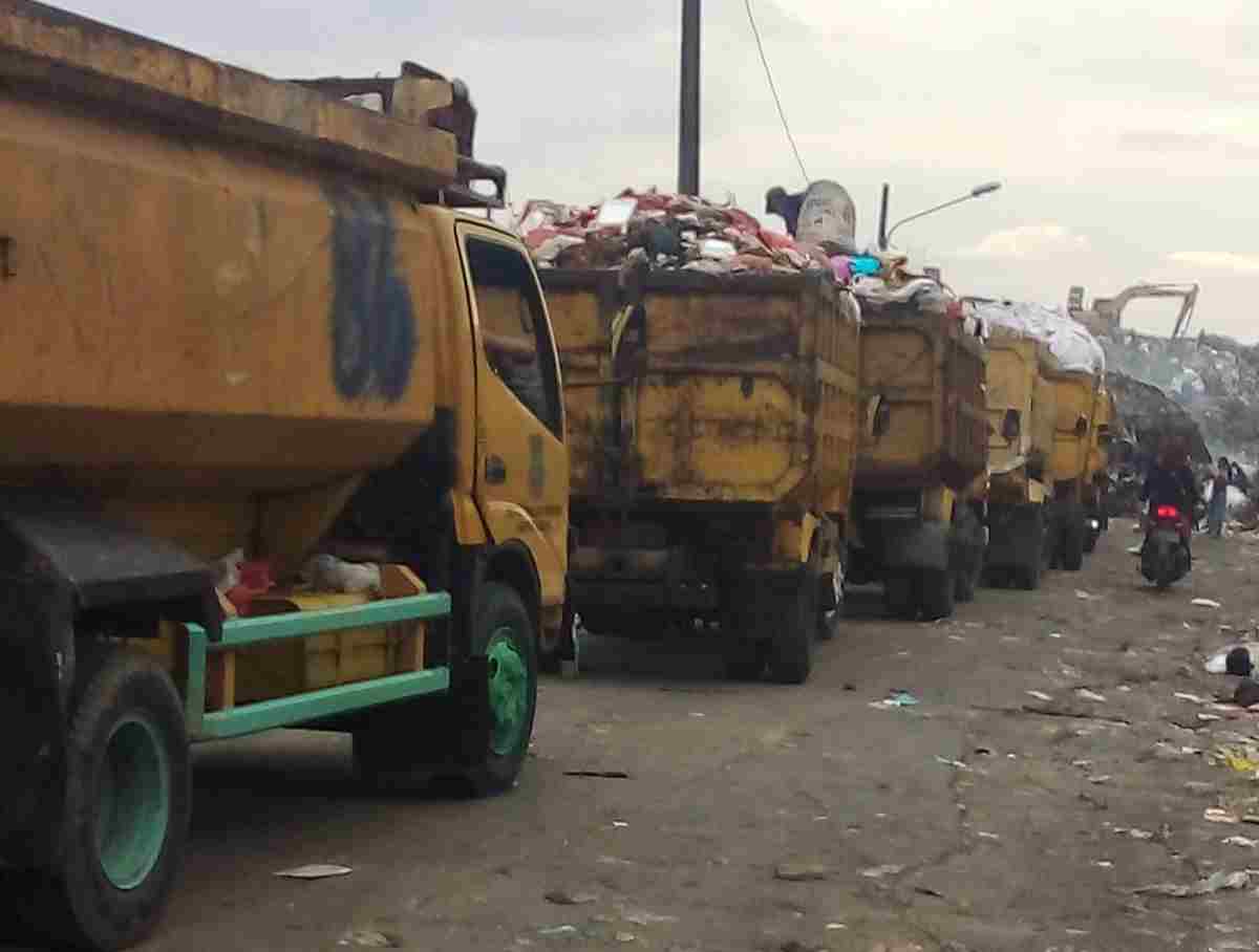 Truk Sampah DLHK Truk Sampah DLHK