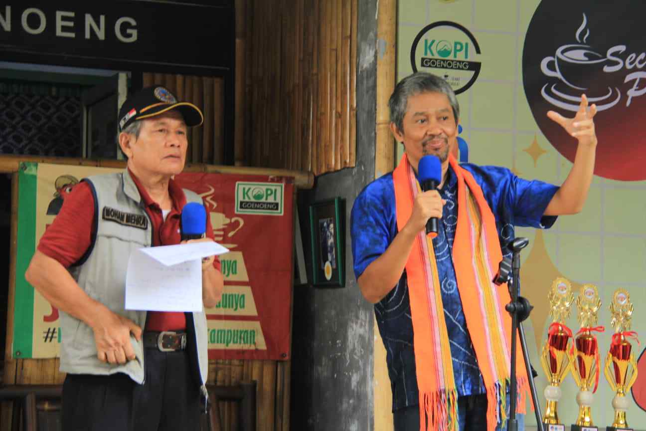 Komunitas Secangkir Puisi Komunitas Secangkir Puisi