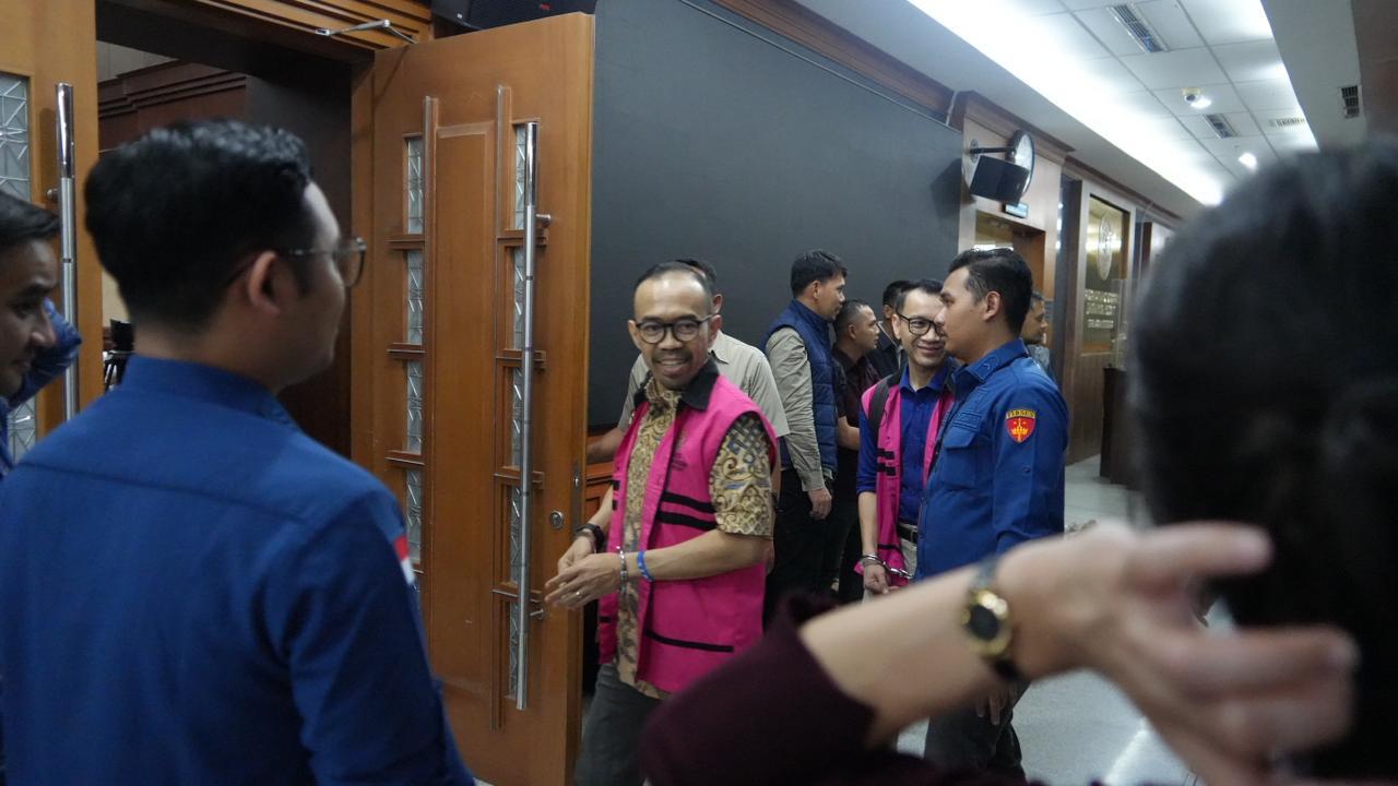 JPU Bantah Pledoi Terdakwa Korupsi Pertamina: Penjualan di Bawah Harga Terendah Rugikan Negara JPU Bantah Pledoi Terdakwa Korupsi Pertamina: Penjualan di Bawah Harga Terendah Rugikan Negara