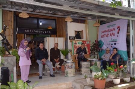 Bikin Geger, Puteri Wapres Main ke Rumah Susun Rayakan Hari Peduli Sampah Bikin Geger, Puteri Wapres Main ke Rumah Susun Rayakan Hari Peduli Sampah