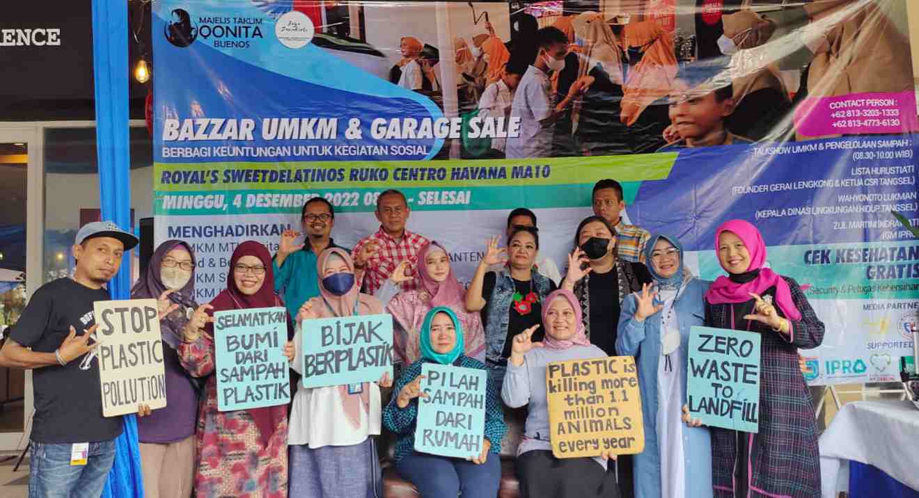 Bazaar UMKM dan Garage Sale “Berbagi Keuntungan Untuk Kegiatan Sosial” Bazaar UMKM dan Garage Sale “Berbagi Keuntungan Untuk Kegiatan Sosial”