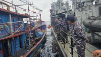 TNI AL Gagalkan Penyelundupan Solar Ilegal di Laut Natuna TNI AL Gagalkan Penyelundupan Solar Ilegal di Laut Natuna