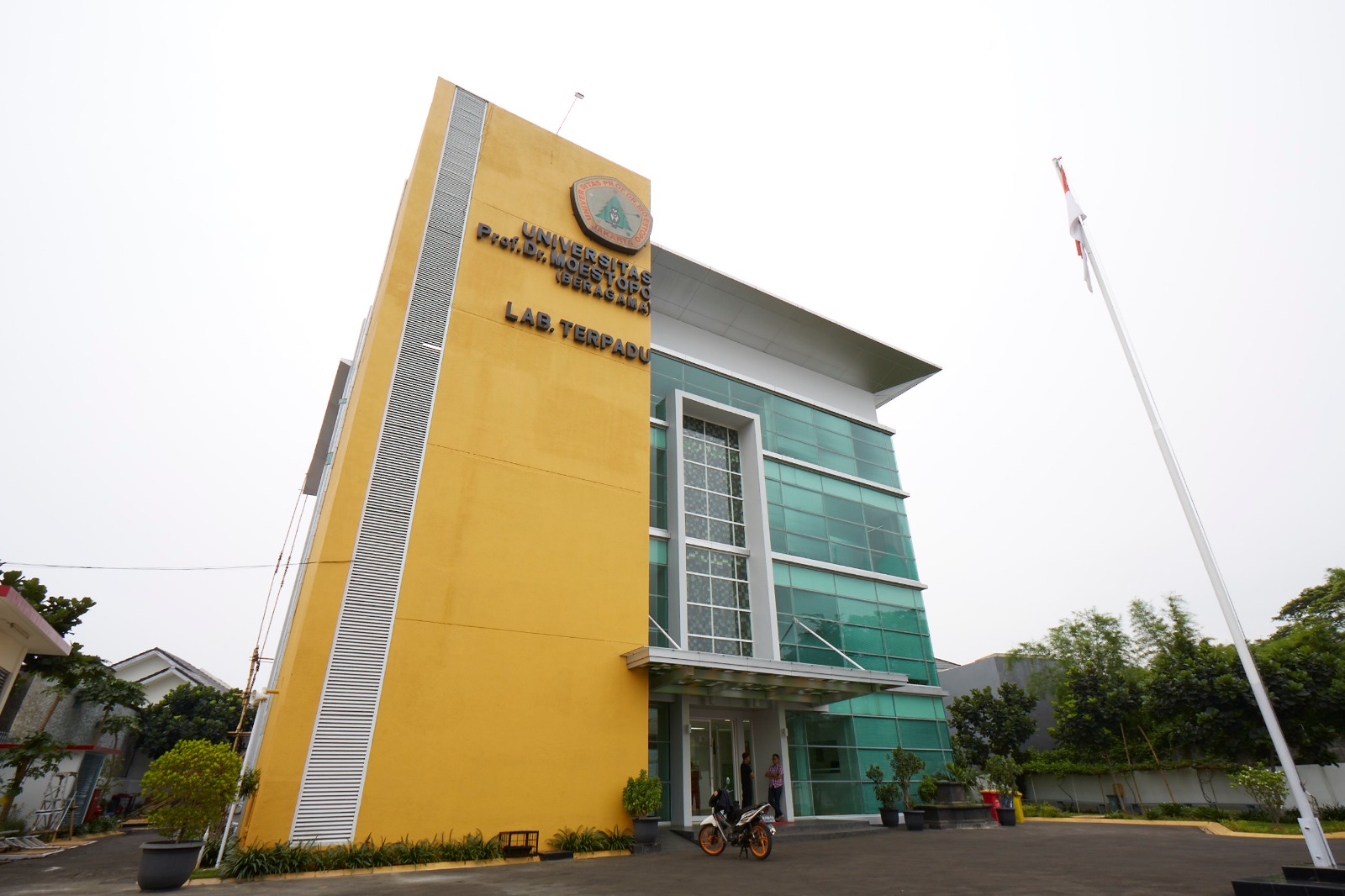 Fakultas Kedokteran Gigi Universitas Moestopo: Pilihan Terbaik Kuliah dan Praktik di Lokasi yang Sama Fakultas Kedokteran Gigi Universitas Moestopo: Pilihan Terbaik Kuliah dan Praktik di Lokasi yang Sama