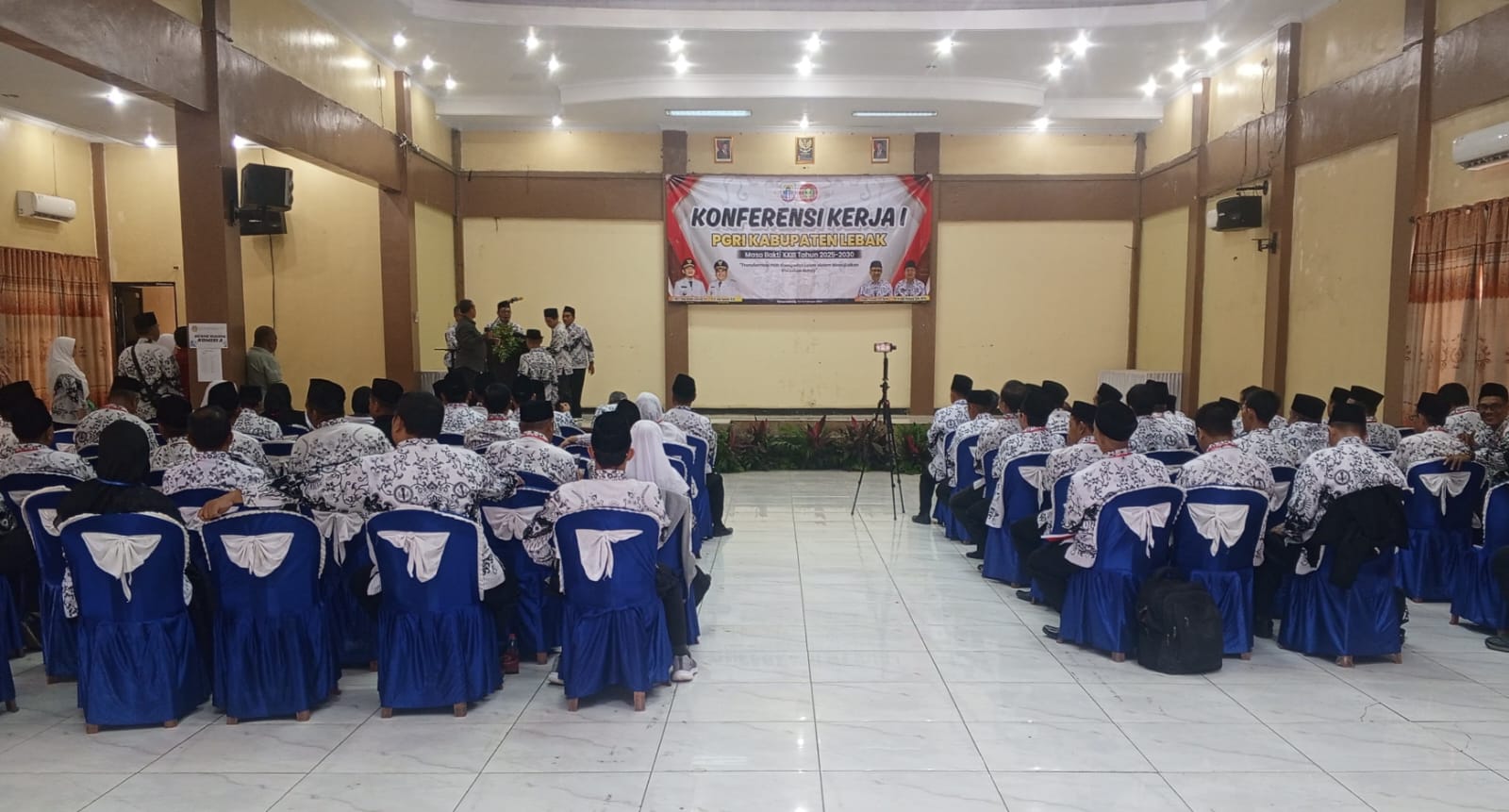PGRI Kabupaten Lebak Gelar Pembukaan Konferensi Kerja 1 Masa Bakti XXIII Tahun 2025-2030 PGRI Kabupaten Lebak Gelar Pembukaan Konferensi Kerja 1 Masa Bakti XXIII Tahun 2025-2030