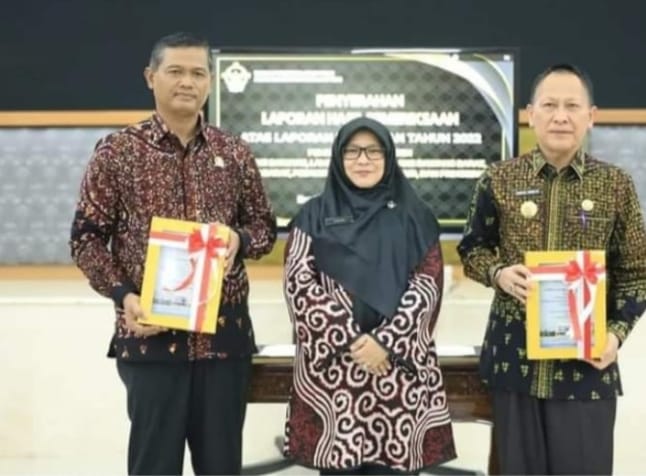 Penghargaan BPK RI Tuba Penghargaan BPK RI Tuba