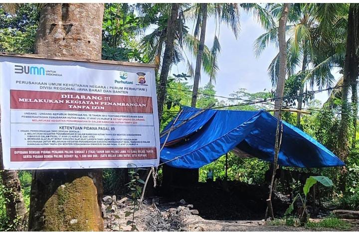 Aktivis Ade Cobra Minta Polda Banten Serius Tangani Kasus Dugaan Tambang Batu Bara Ilegal di Cihara Aktivis Ade Cobra Minta Polda Banten Serius Tangani Kasus Dugaan Tambang Batu Bara Ilegal di Cihara