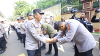 Momentum Halal Bihalal, Kadiv Humas Sampaikan Apresiasi Pengamanan Mudik Lancar dan Nyaman Momentum Halal Bihalal, Kadiv Humas Sampaikan Apresiasi Pengamanan Mudik Lancar dan Nyaman