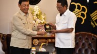Penasihat Khusus Presiden Wiranto Audiensi dengan Menteri Hukum, Bahas Digitalisasi dan Posbakum Desa Penasihat Khusus Presiden Wiranto Audiensi dengan Menteri Hukum, Bahas Digitalisasi dan Posbakum Desa