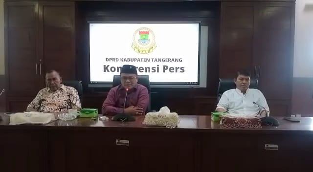 Ketua DPRD Kabupaten Tangerang Ketua DPRD Kabupaten Tangerang