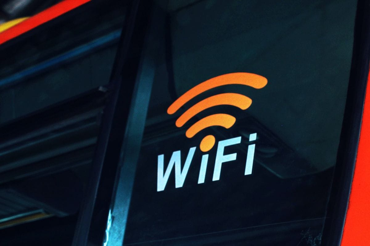 Aktivitas Pengusaha Jasa Internet WiFi Obral Net di Cijaku Diduga Belum Kantongi Izin Aktivitas Pengusaha Jasa Internet WiFi Obral Net di Cijaku Diduga Belum Kantongi Izin