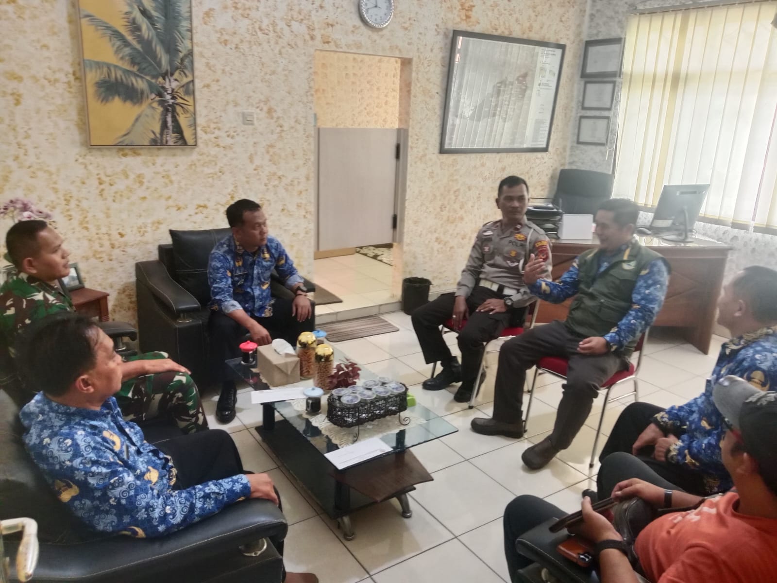 Danramil 1510 Cilimus, Mengikuti Rapat Koordinasi (Rakor) Bersama Muspika Kecamatan Cilimus Danramil 1510 Cilimus, Mengikuti Rapat Koordinasi (Rakor) Bersama Muspika Kecamatan Cilimus