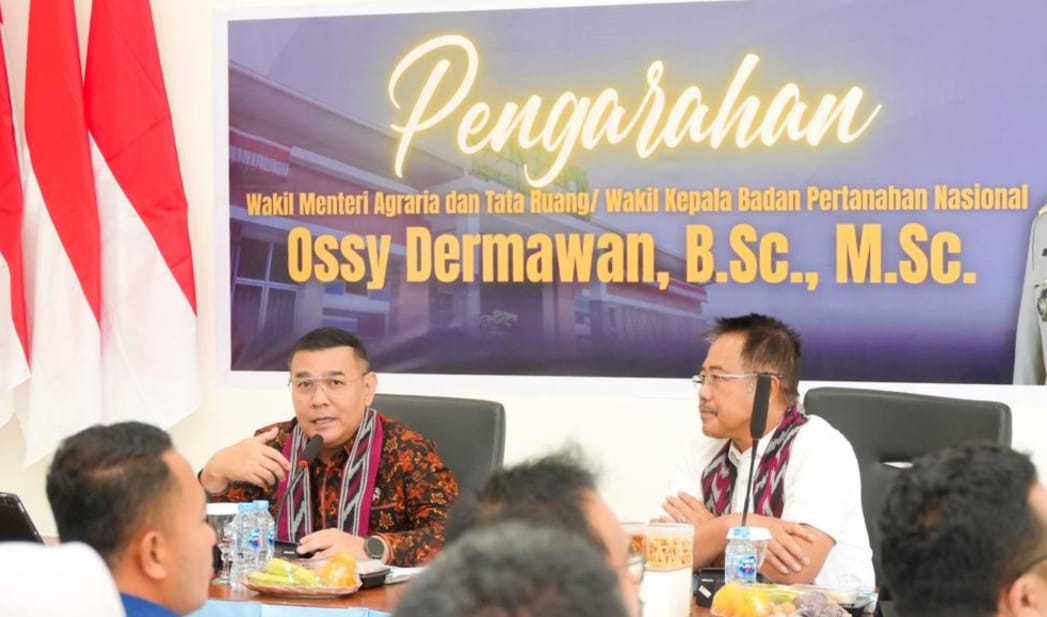 Pesan Wamen Ossy ke Jajaran Kantor Pertanahan Kabupaten Mempawah: Tingkatkan Layanan Sesuai Kebutuhan Masyarakat Pesan Wamen Ossy ke Jajaran Kantor Pertanahan Kabupaten Mempawah: Tingkatkan Layanan Sesuai Kebutuhan Masyarakat