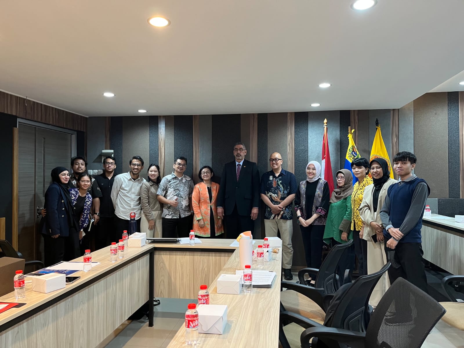 Center for Latin America Universitas Moestopo Gelar FGD Soroti Krisis Kedaulatan Venezuela Center for Latin America Universitas Moestopo Gelar FGD Soroti Krisis Kedaulatan Venezuela