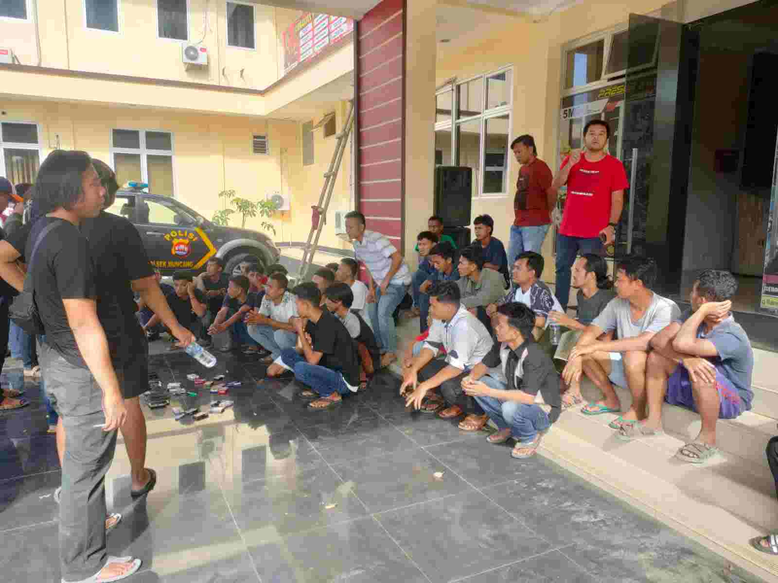 Aniaya Warga, Polres Lebak Tetapkan 13 Orang Tersangka Aniaya Warga, Polres Lebak Tetapkan 13 Orang Tersangka