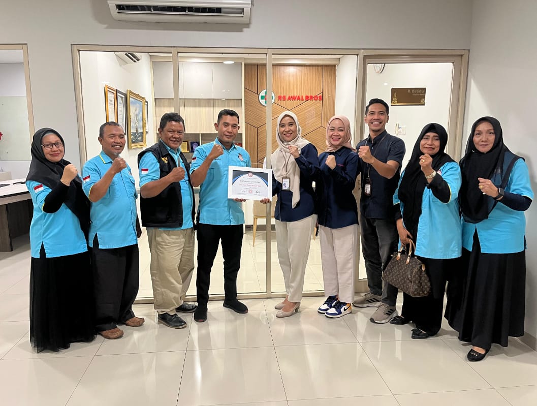 Momentum Hari Pahlawan, GMDM Riau dan RS Awal Bros Galang Aksi Nyata Lawan Narkoba Momentum Hari Pahlawan, GMDM Riau dan RS Awal Bros Galang Aksi Nyata Lawan Narkoba