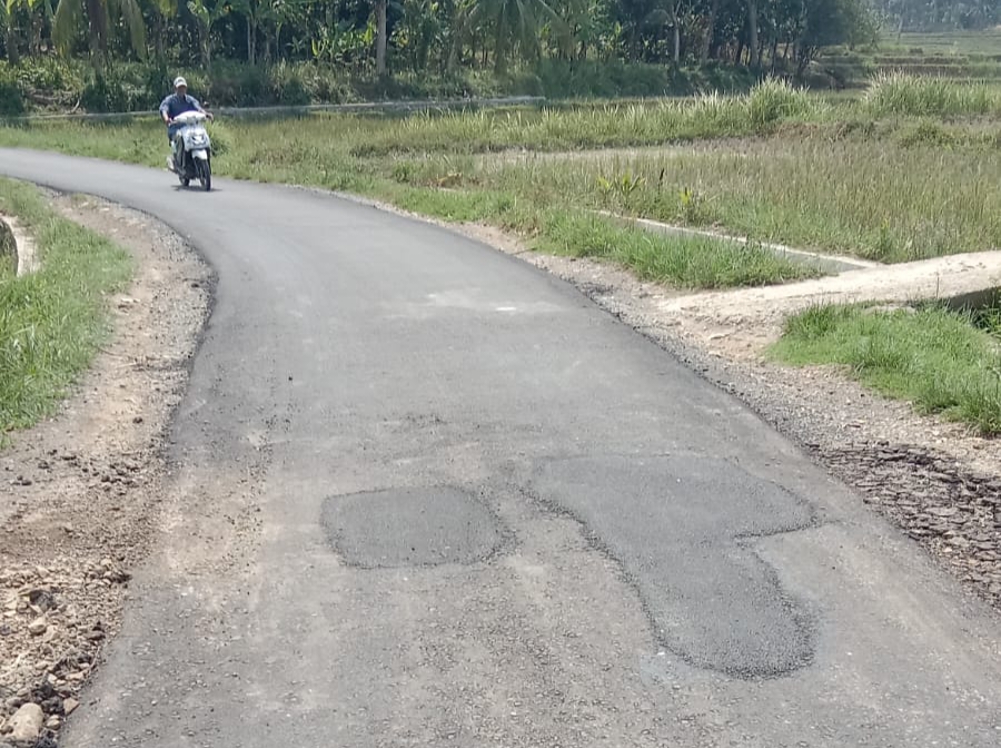 Proyek Aspirasi DPUPR Lebak Terkesan Kurang Pengawasan Proyek Aspirasi DPUPR Lebak Terkesan Kurang Pengawasan