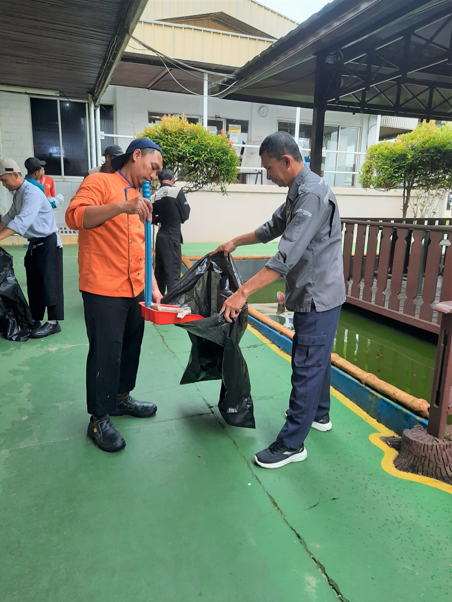 Pertamina Hulu Kaltim Komitmen Lingkungan Lewat Aksi WCD 2025 Pertamina Hulu Kaltim Komitmen Lingkungan Lewat Aksi WCD 2025