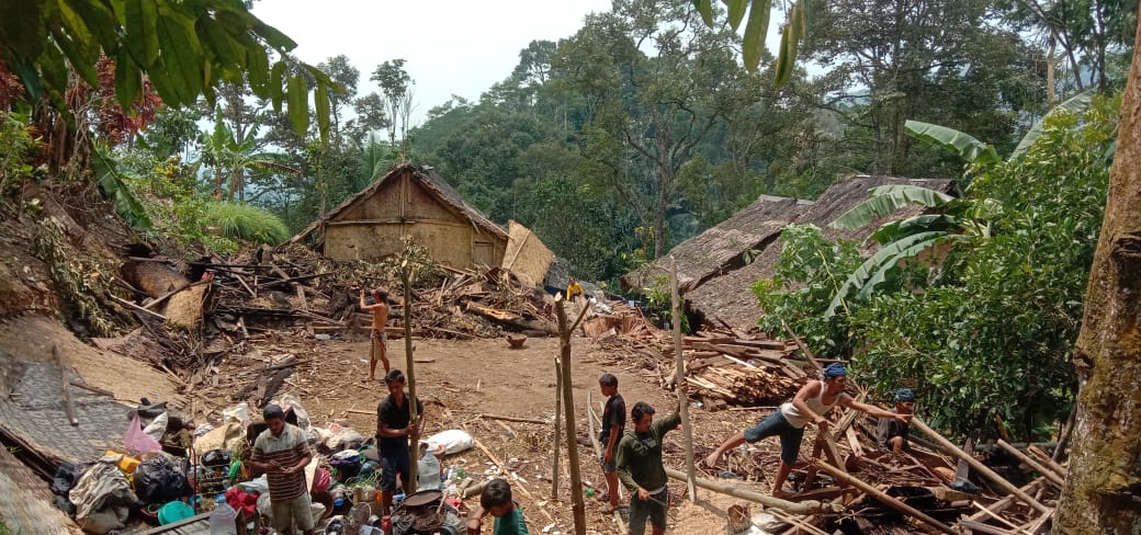 Angin Puting Beliung Angin Puting Beliung