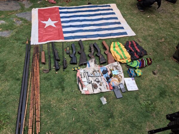 TNI Lumpuhkan Empat Anggota Kelompok Bersenjata OPM Di Kampung Kembru TNI Lumpuhkan Empat Anggota Kelompok Bersenjata OPM Di Kampung Kembru