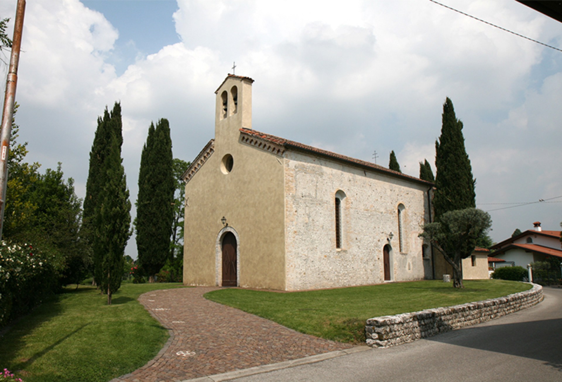 Chiesa di S. Margherita di Arzene Chiesa di S. Margherita di Arzene