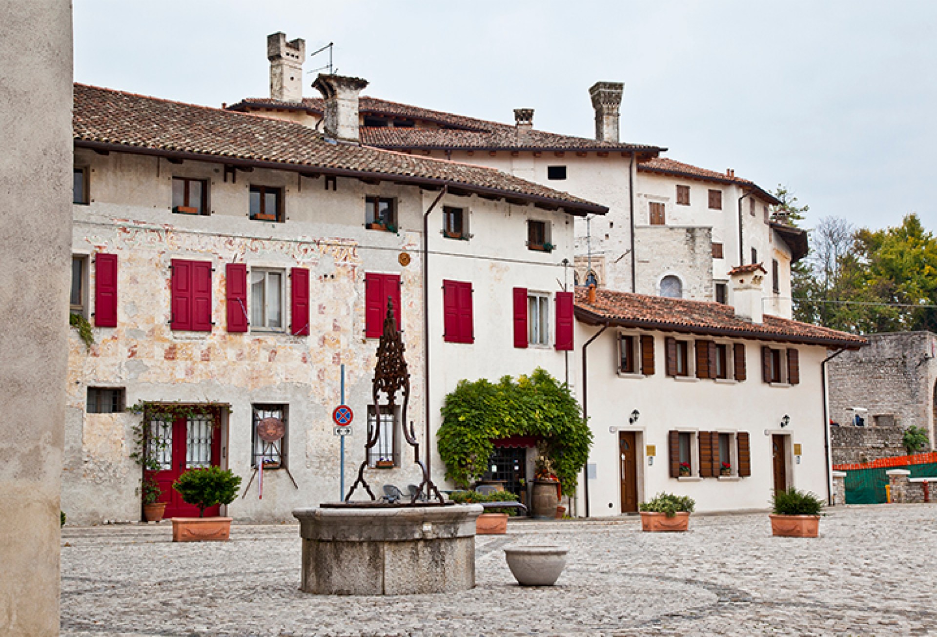 Borgo di Valvasone Borgo di Valvasone