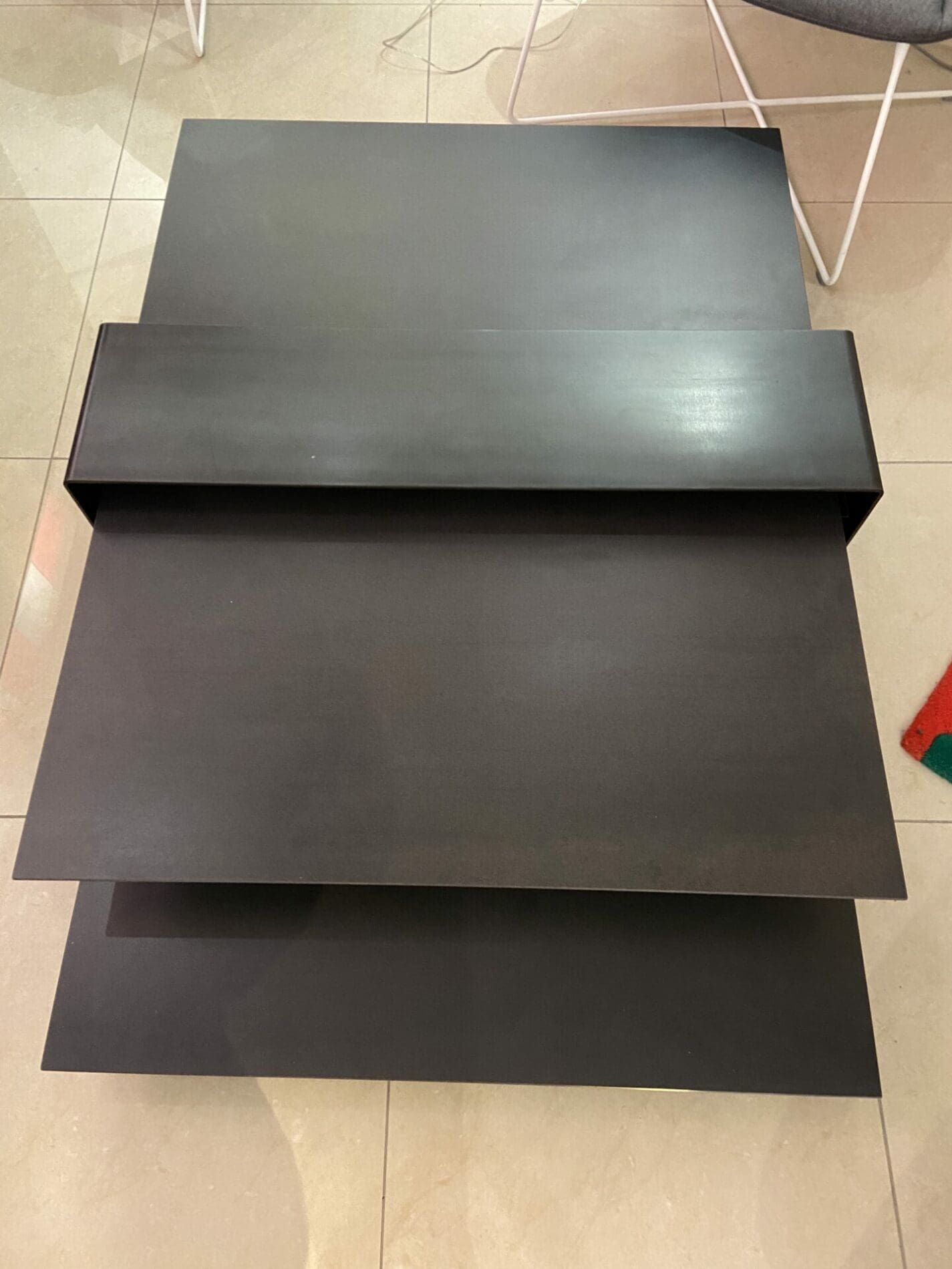 10surdix et Marion Steinmetz – Table basse céramique