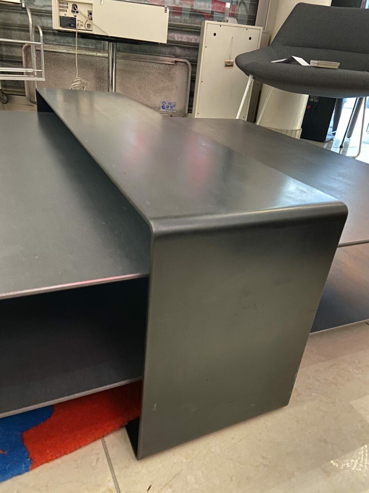 10surdix et Marion Steinmetz – Table basse céramique